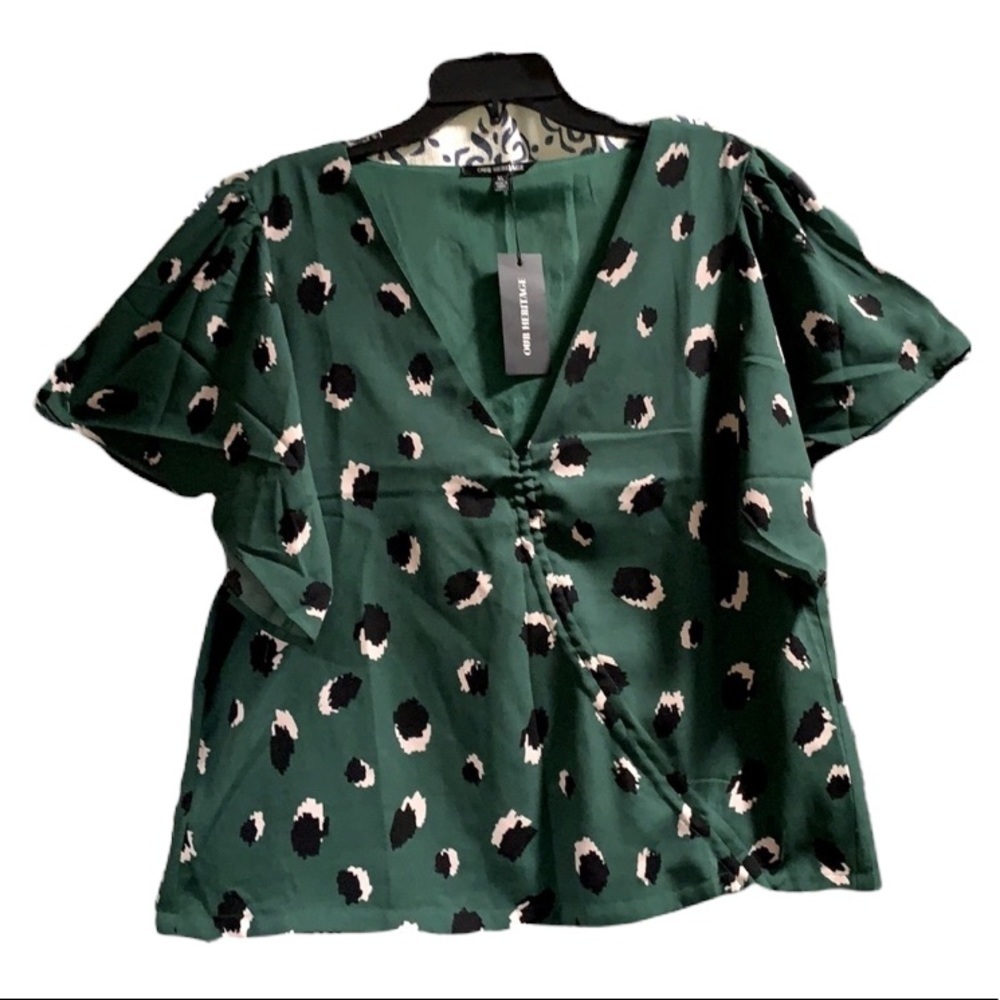 XL- Our Heritage V-Neck Printed Short Sleeve